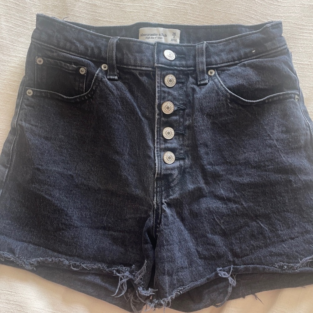 Abercrombie & Fitch High Rise 4 Inch Mom Shorts